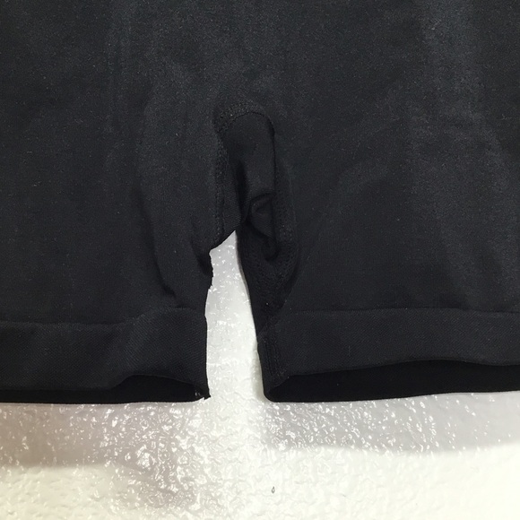 Primark Cares Black Bike Shorts - Picture 4 of 7